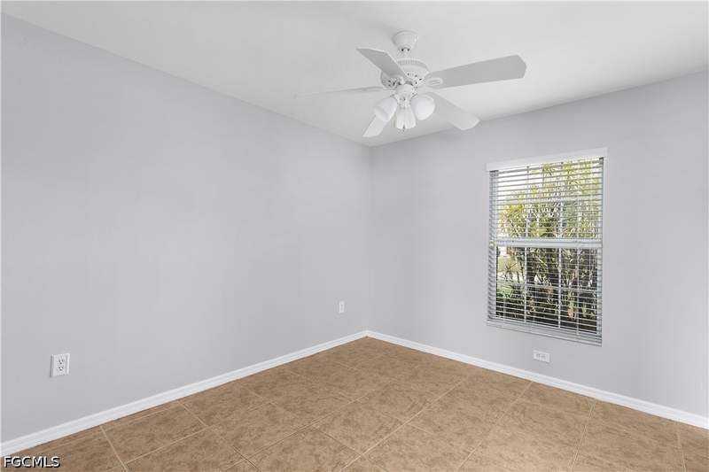3 bedroom SingleFamilyResidence at 821 Casino Ave, Lehigh Acres, Lehigh Acres — photo 5