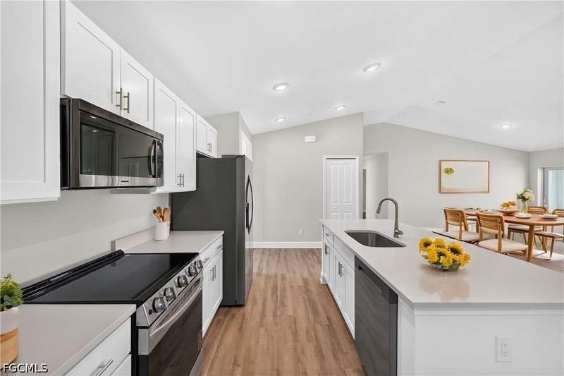 4 bedroom SingleFamilyResidence at 2532 NW 21st Ave, Cape Coral, Cape Coral — photo 4