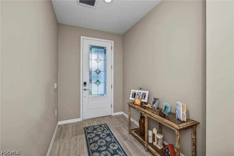5 bedroom SingleFamilyResidence at 16241 Rosemallow Ln, Hampton Lakes, Alva — photo 4