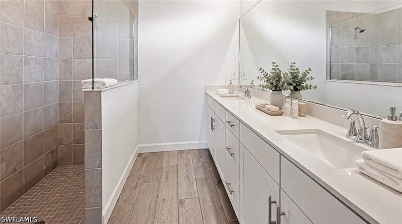 4 bedroom SingleFamilyResidence at 18531 Ives DR, VERDANA VILLAGE, Estero — photo 5
