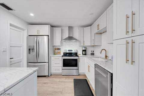 1635 Grove Ave, Fort Myers FL - photo 6 of 32