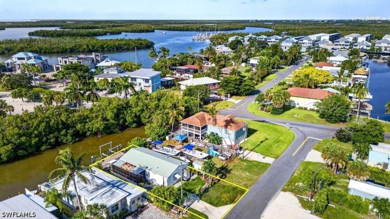 3 bedroom SingleFamilyResidence at 656 Palm Ave, Goodland Isles, Goodland — photo 2