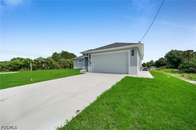 3 bedroom SingleFamilyResidence at 4119 17th St SW, Lehigh Acres, Lehigh Acres — photo 2