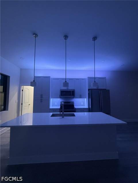 383 Pennfield Ave, Lehigh Acres FL - photo 8 of 28