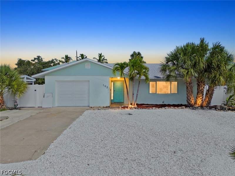 3 bedroom SingleFamilyResidence at 193 Hibiscus Dr, Leilani, Fort Myers Beach — photo 2