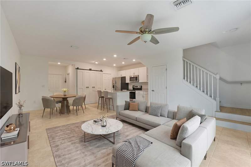 3 bedroom Townhouse at 14053 Oviedo Pl, Portico, Fort Myers — photo 3