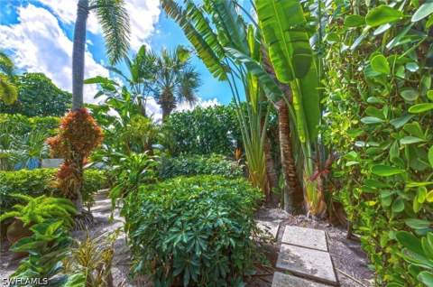 576 96th Ave N, Naples FL - photo 10 of 43