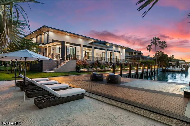 6 bedroom SingleFamilyResidence at 1598 Heights Ct, Marco Island, Marco Island — photo 4