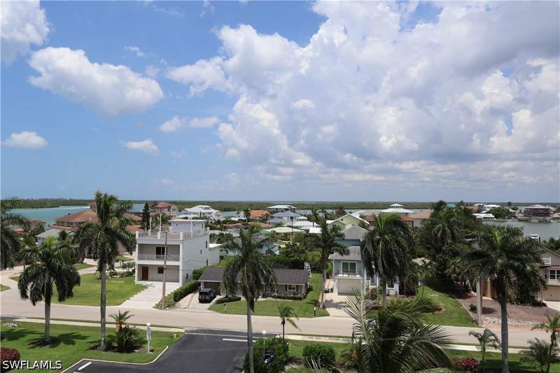 1 bedroom Condominium at 60 Pelican St W 602, Marco Towers, Naples — photo 2