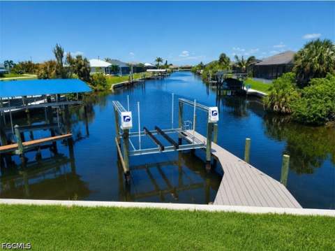 3231 Yucatan Pkwy, Cape Coral FL - photo 6 of 11