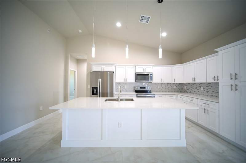 3 bedroom SingleFamilyResidence at 309 Broward Ave, Lehigh Acres, Lehigh Acres — photo 3