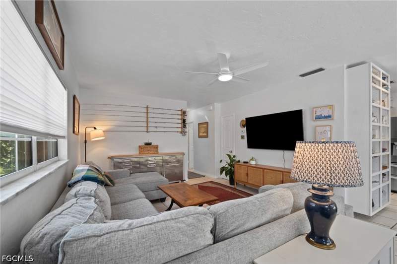 3 bedroom SingleFamilyResidence at 273 Porter St, Trail Acres, Naples — photo 3