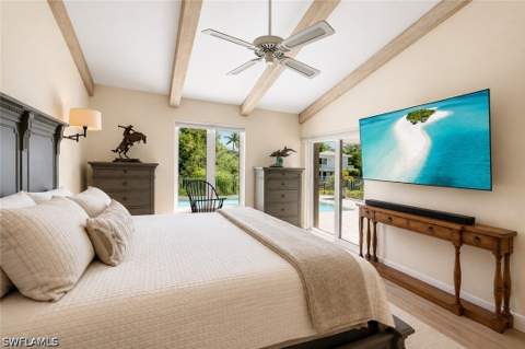 5042 Seahorse Ave, Naples FL - photo 15 of 37