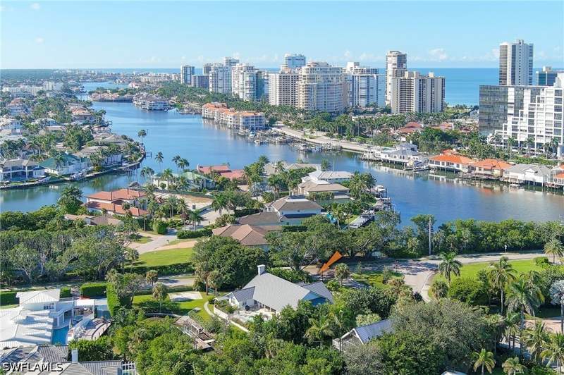 3 bedroom SingleFamilyResidence at 5042 Seahorse Ave, Seagate, Naples — photo 3