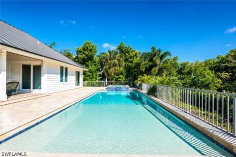 5042 Seahorse Ave, Naples FL - photo 6 of 37