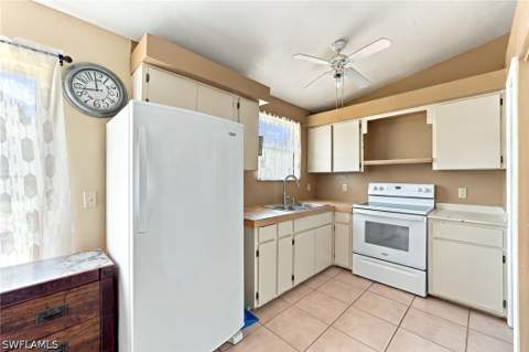 2361 4th Ave NE, Naples FL - photo 10 of 24