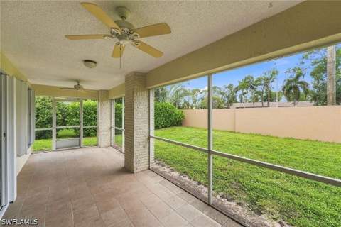 6022 Westbourgh Dr, Naples FL - photo 15 of 32