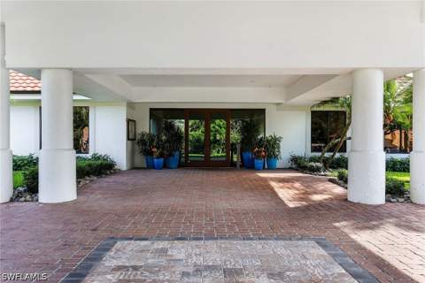 6022 Westbourgh Dr, Naples FL - photo 21 of 32