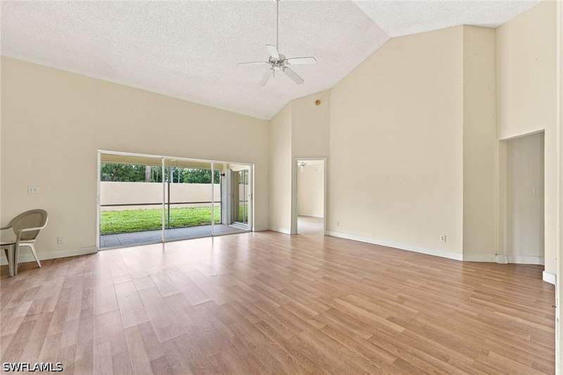 3 bedroom SingleFamilyResidence at 6022 Westbourgh Dr, Royal Wood, Naples — photo 5