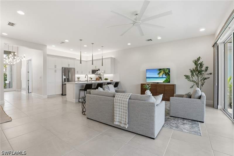 2 bedroom SingleFamilyResidence at 12391 Purple Ficus Way, Valencia Trails, Naples — photo 2