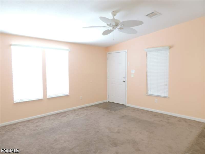 2 bedroom ManufacturedHome at 20701 Garden Dr, Mariners Cove, Estero — photo 3