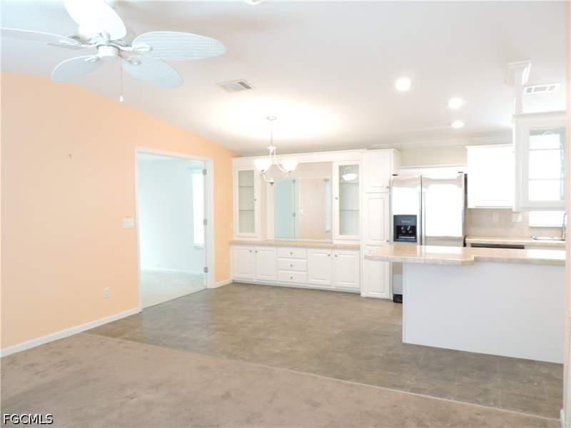 2 bedroom ManufacturedHome at 20701 Garden Dr, Mariners Cove, Estero — photo 5