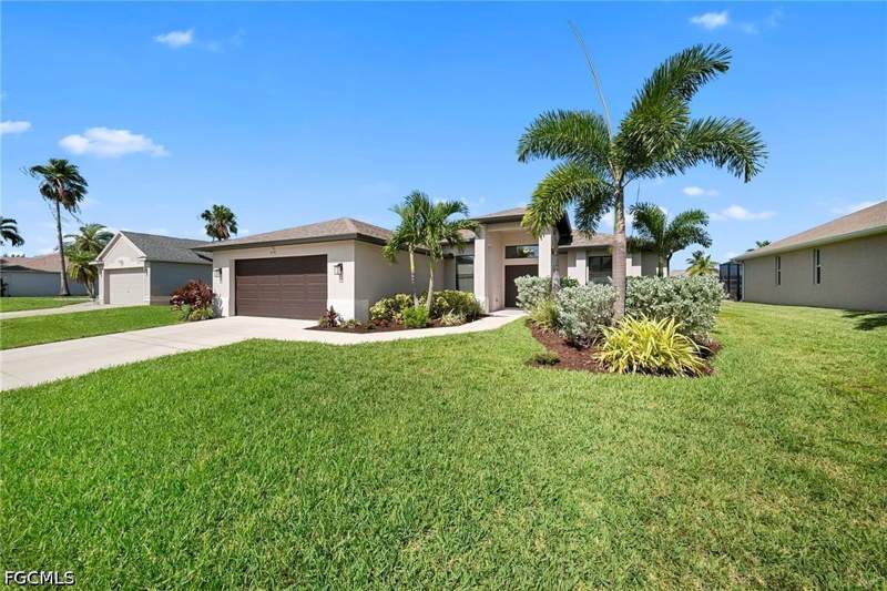 4 bedroom SingleFamilyResidence at 3716 SW 11th Pl, Cape Coral, Cape Coral — photo 2