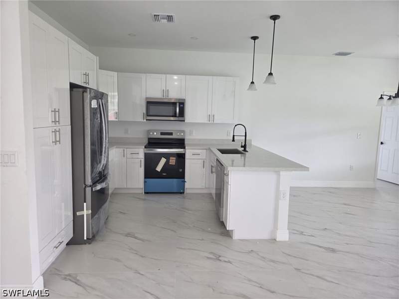 3 bedroom Condominium at 2606 E 13 St, Lehigh Acres, Lehigh Acres — photo 3