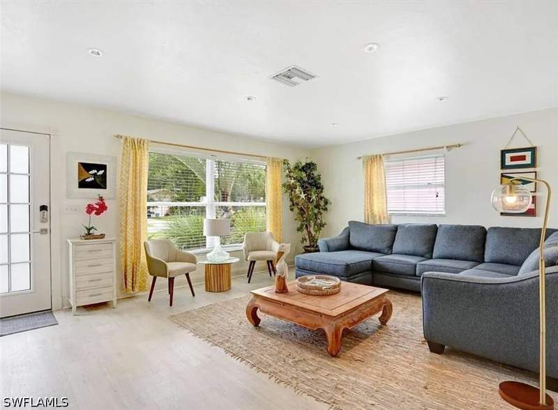 3 bedroom SingleFamilyResidence at 856 98th Ave N, Naples Park, Naples — photo 5