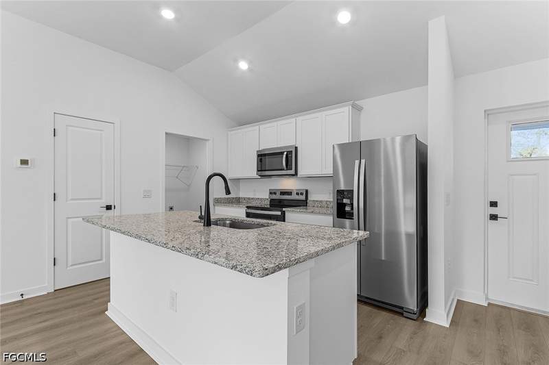 3 bedroom SingleFamilyResidence at 631 Tarapin Ave, Mirror Lakes, Lehigh Acres — photo 5