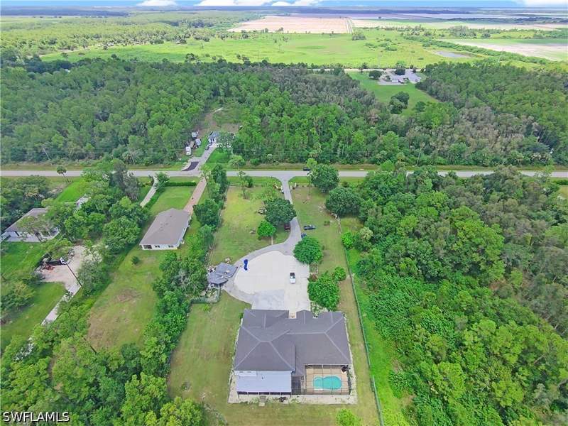 5 bedroom SingleFamilyResidence at 3420 72nd Ave NE, Golden Gate Estates, Naples — photo 2