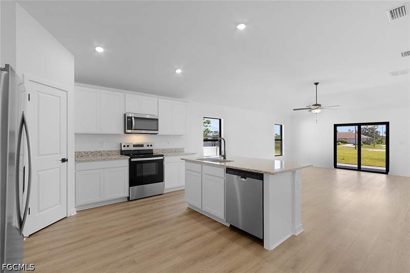 3 bedroom SingleFamilyResidence at 3105 45th St SW, Mirror Lakes, Lehigh Acres — photo 5