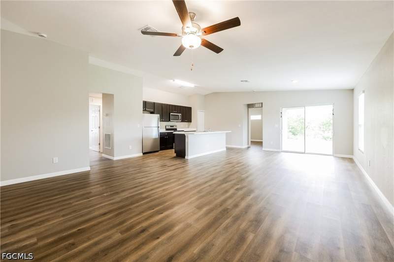 4 bedroom SingleFamilyResidence at 3107 14th St SW, Lehigh Acres, Lehigh Acres — photo 3