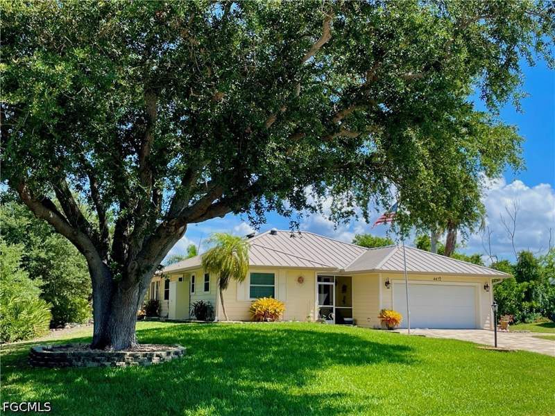 2 bedroom SingleFamilyResidence at 4472 Lake Heather Cir, Pine Island Village, St James City — photo 2