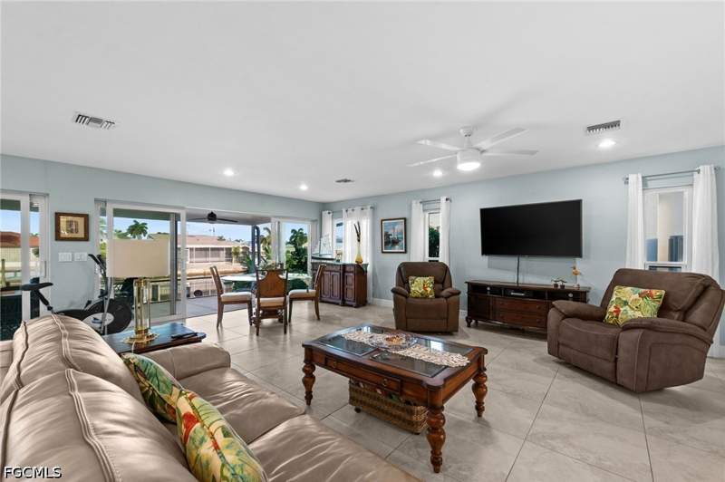 3 bedroom SingleFamilyResidence at 2498 Sapodilla Ln, Pine Island Shores Unit 8, St James City — photo 4