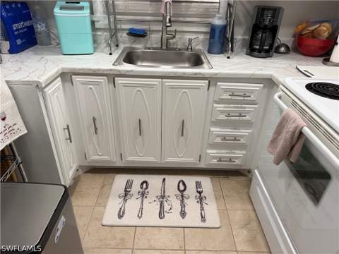1724 Pine Valley Dr 202, Fort Myers FL - photo 8 of 19