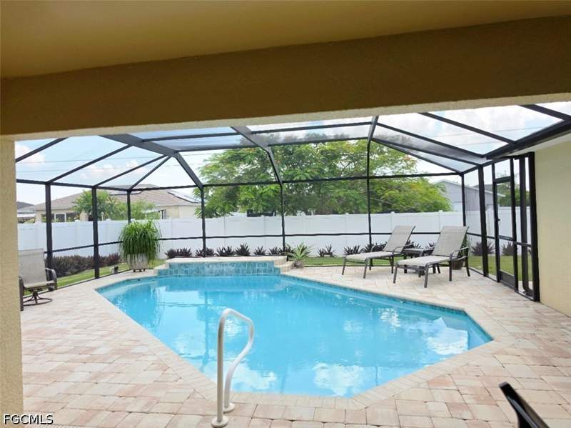 3 bedroom SingleFamilyResidence at 4137 SW 10th Ave, Cape Coral, Cape Coral — photo 3
