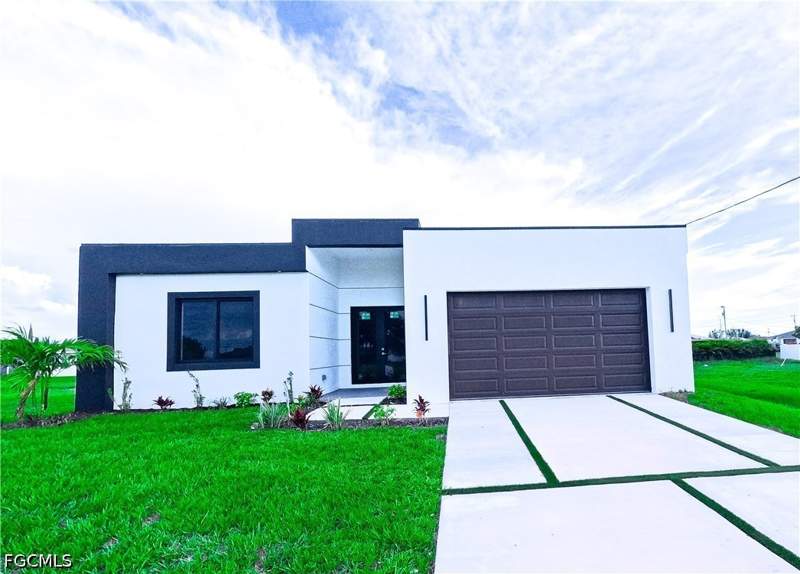4 bedroom SingleFamilyResidence at 2421 NW 8th Ter, Cape Coral, Cape Coral — photo 2