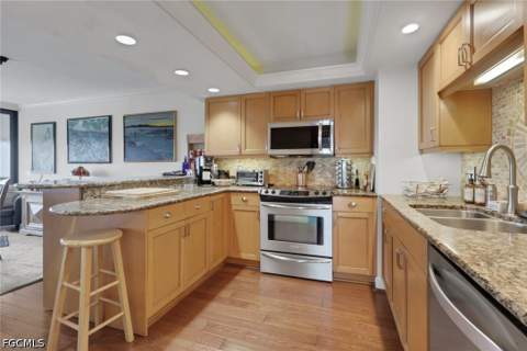 5260 S Landings Dr 709, Fort Myers FL - photo 7 of 63