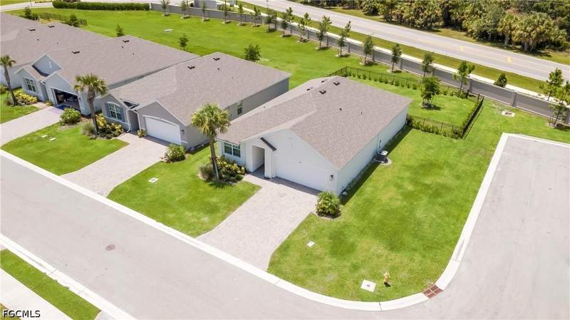 3 bedroom SingleFamilyResidence at 2949 Ernest Way, Hemingway Pointe, Fort Myers — photo 4