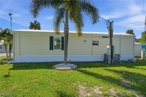 5558 Palm Beach Blvd 5, Fort Myers FL - photo 17 of 33
