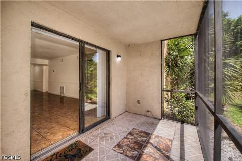 2700 Park Windsor Dr 713, Fort Myers FL - photo 16 of 40