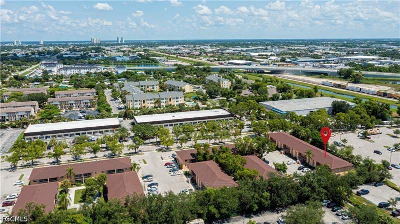2 bedroom Condominium at 2700 Park Windsor Dr 713, Evanston Park Condo, Fort Myers — photo 4