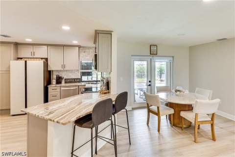 6030 Perthshire Ln, Fort Myers FL - photo 11 of 39