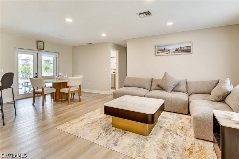 3 bedroom SingleFamilyResidence at 6030 Perthshire Ln, Island Park Woodlands, Fort Myers — photo 3