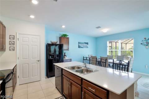 4831 SW 18th Ave, Cape Coral FL - photo 8 of 26