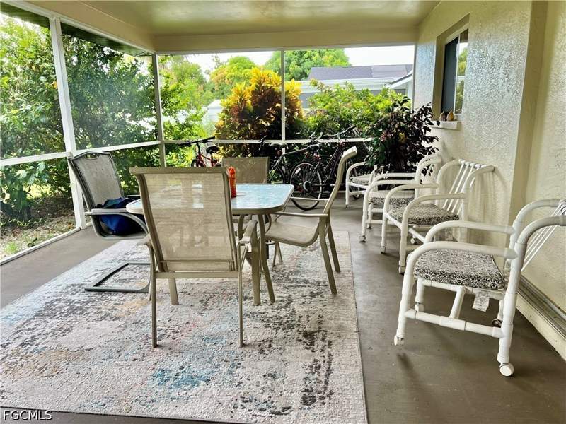 3 bedroom SingleFamilyResidence at 118 SW 10th Ter, Cape Coral, Cape Coral — photo 4