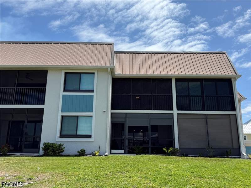 1 bedroom Condominium at 200 Lenell Rd 326, Estero Island Yacht & Racquet Club Condo, Fort Myers Beach — photo 5