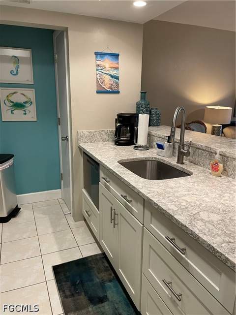 200 Lenell Rd 326, Fort Myers Beach FL - photo 7 of 30