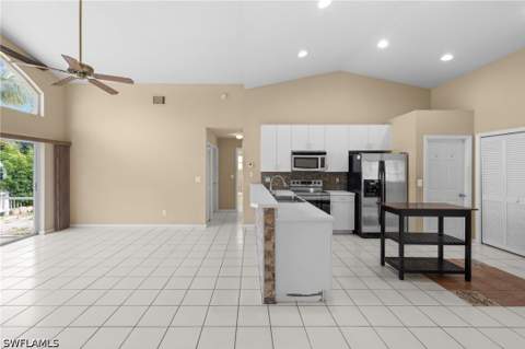 12641 Eagle Pointe Cir, Fort Myers FL - photo 14 of 42